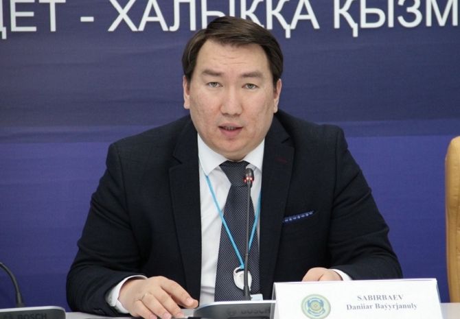 Директора департамента Антикоррупционной службы уличили во лжи