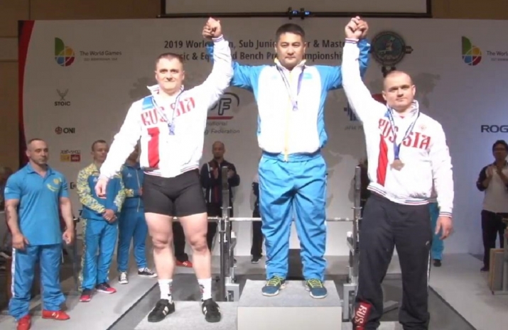 Абсолютным чемпионом мира по жиму лежа стал житель Актау