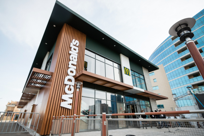 McDonald’s приостанавливает работу в Казахстане