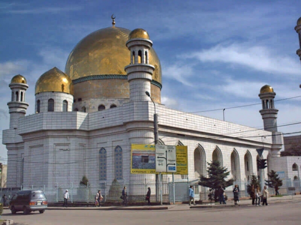 Центральная мечеть Алматы опровергает обвинения «ученицы» медресе
