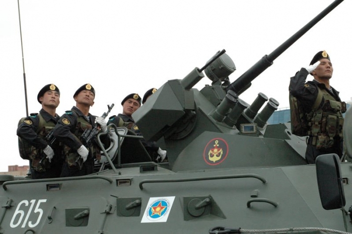 Астана и Париж договорились о военном сотрудничестве на 2014 год