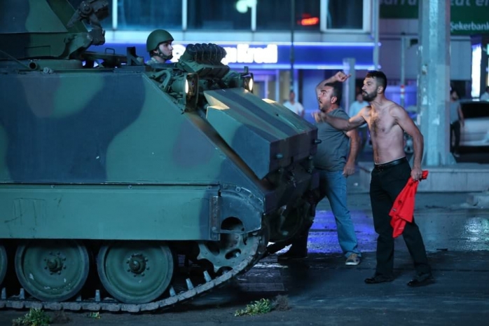 Задержано 754 сторонника попытки переворота в Турции