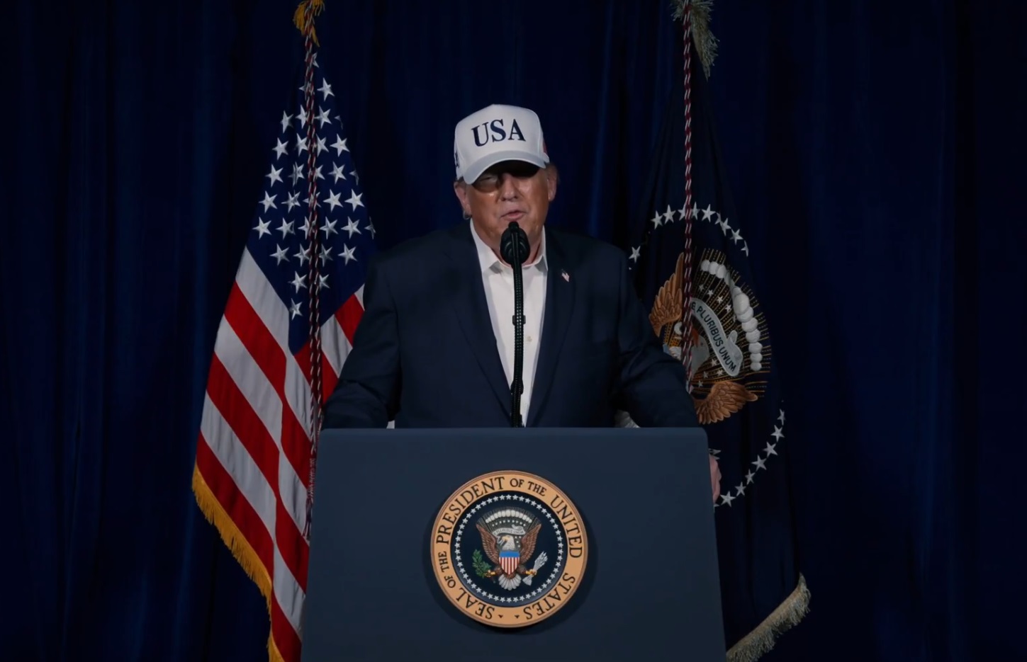 Объекты по обогащению урана в Иране полностью уничтожены - Трамп