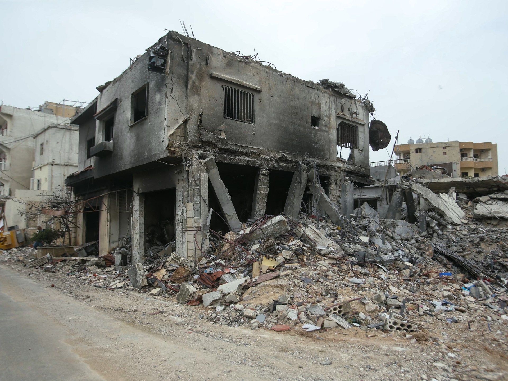 Израильские удары по Ливану: 4 погибших, журналисты ранены