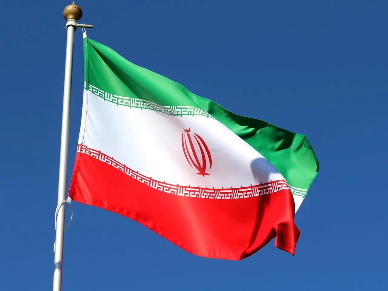 США пригрозили санкциями банкам КНР, ОАЭ и Омана за ведение дел с Ираном