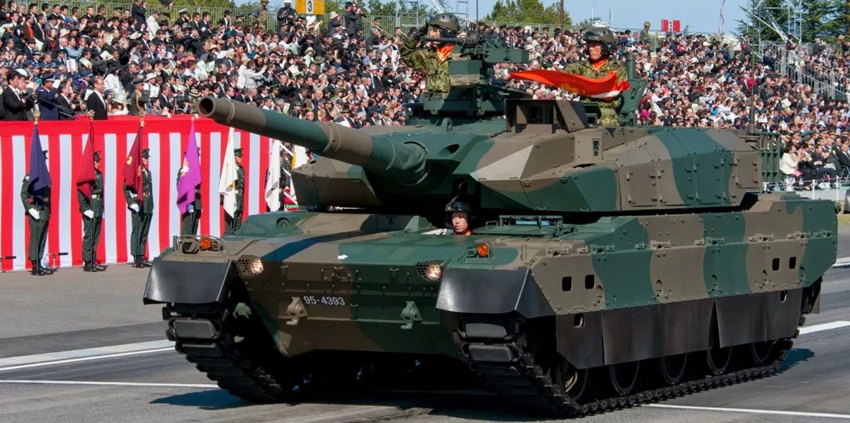 В Японии при взрыве в танке погибли трое военнослужащих