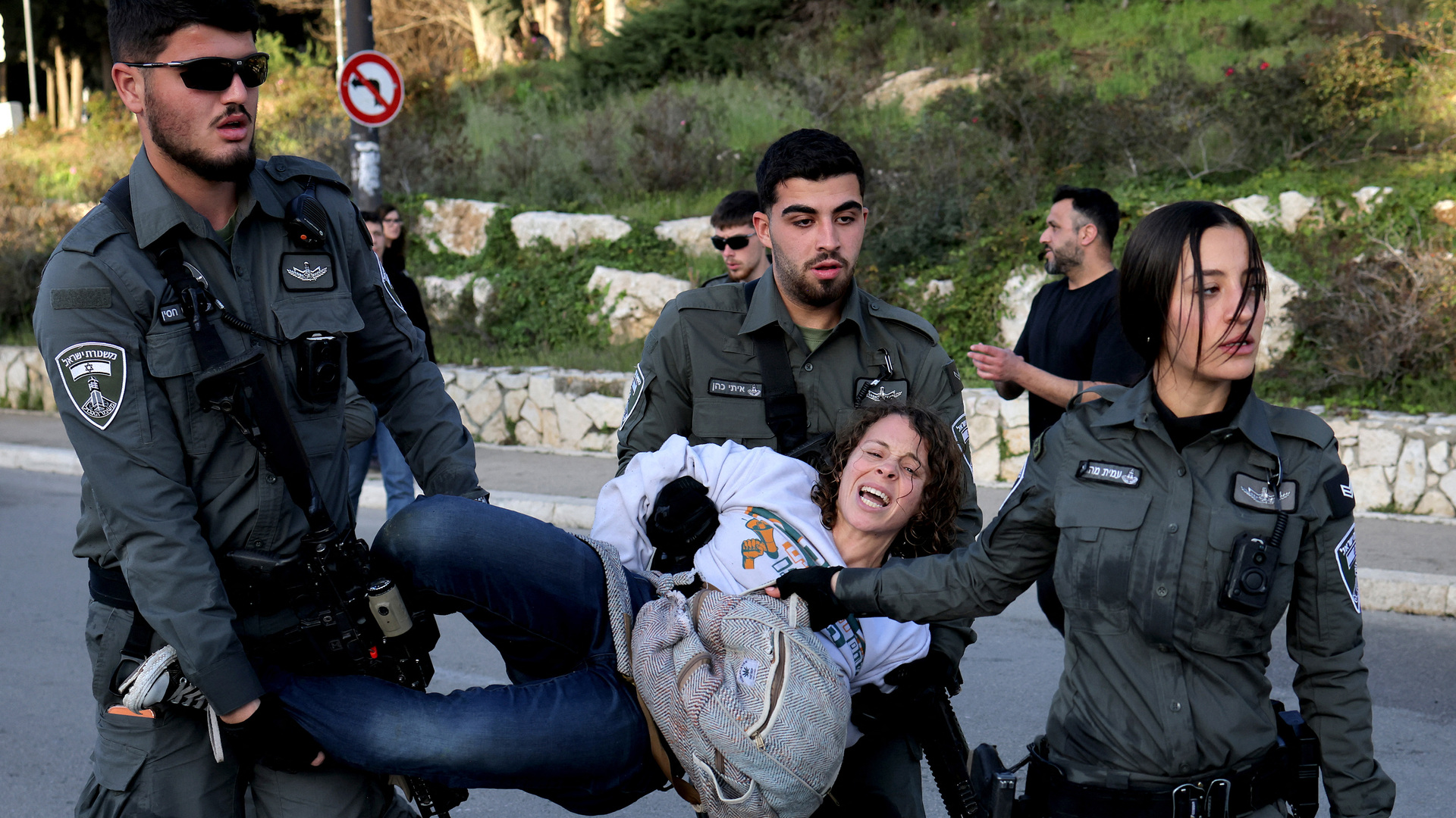 Мировые протесты против нового закона Израиля о смертной казни для палестинцев