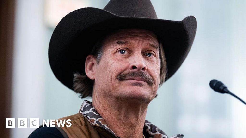 Армия США приостановила экипажи вертолетов, летавших над домом Кид Рока