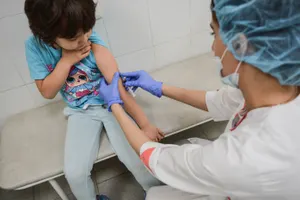 Правительство выделило свыше 5,8 миллиарда тенге на иммунизацию детей