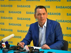 В Кыргызстане приостановили дело против Омурбека Бабанова