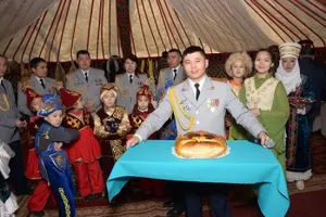 ДВД СКО на Наурыз бесплатно накормил жителей Петропавловска (ФОТО)