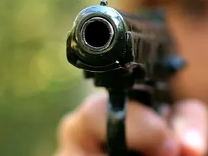 В ВКО произошла перестрелка – полицейские ранили двоих нападавших