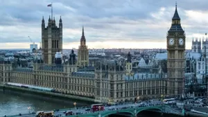 Из-за нападения у британского парламента пострадало 12 человек, есть убитые
