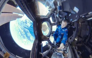 Космонавты впервые перешли в новый модуль на МКС