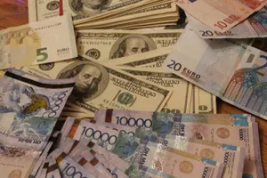 Утренняя сессия KASE: доллар – 270,46 тенге, юань – 42,21 тенге
