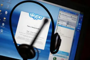 ​Пользователей Skype просят поменять пароли: Microsoft три недели не может отразить атаку спамеров