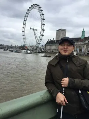 В Англии незрячий студент из Казахстана собрал помощь павлодарскому специнтернату для слабовидящих и слепых детей