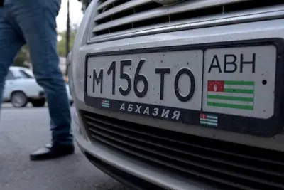 МВД предлагает до 1 мая вывезти или утилизировать авто с иностранными номерами