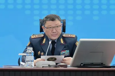 Ержан Саденов потребовал исключить волокиту и внедрить ИИ