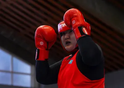 Дина Исламбекова завоевала золото чемпионата Азии по боксу
