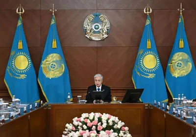 Новая Конституция «обнулит» не только срок Токаева – социолог